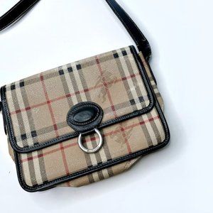 THIS IS A STEAL!!! Vintage Burberry nova check cross body bag